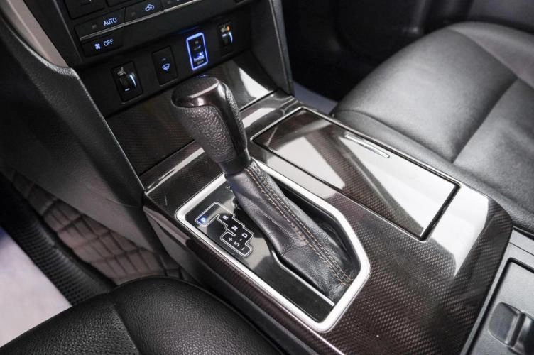 Toyota Camry 18 из 23