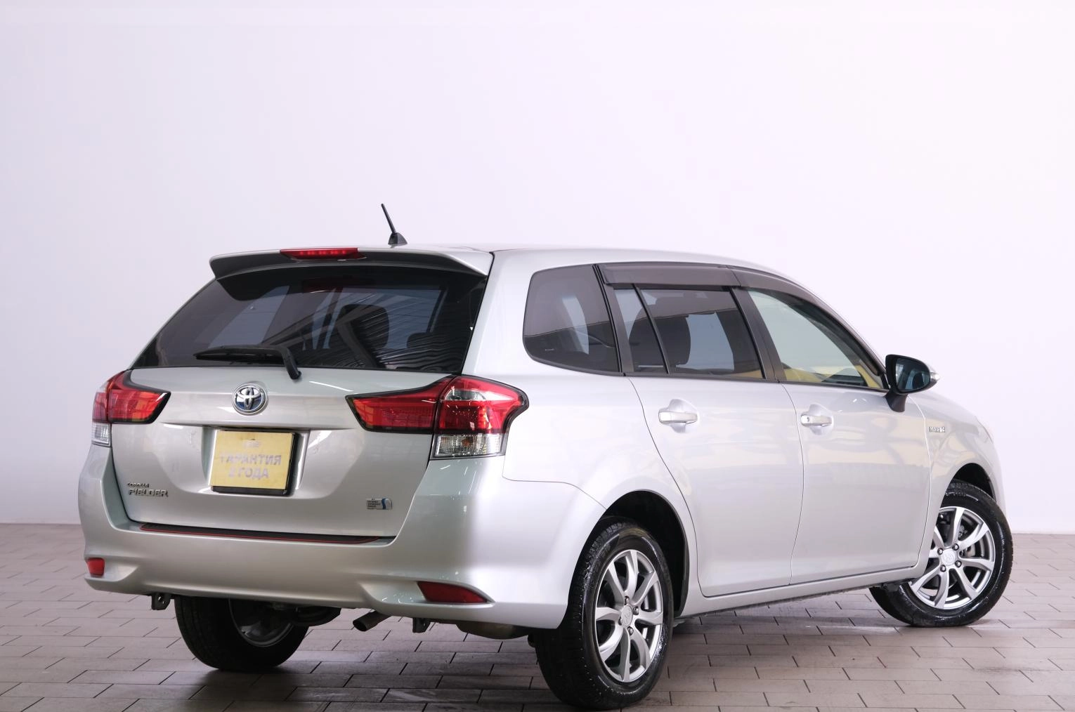 Toyota Corolla Fielder 6 из 21