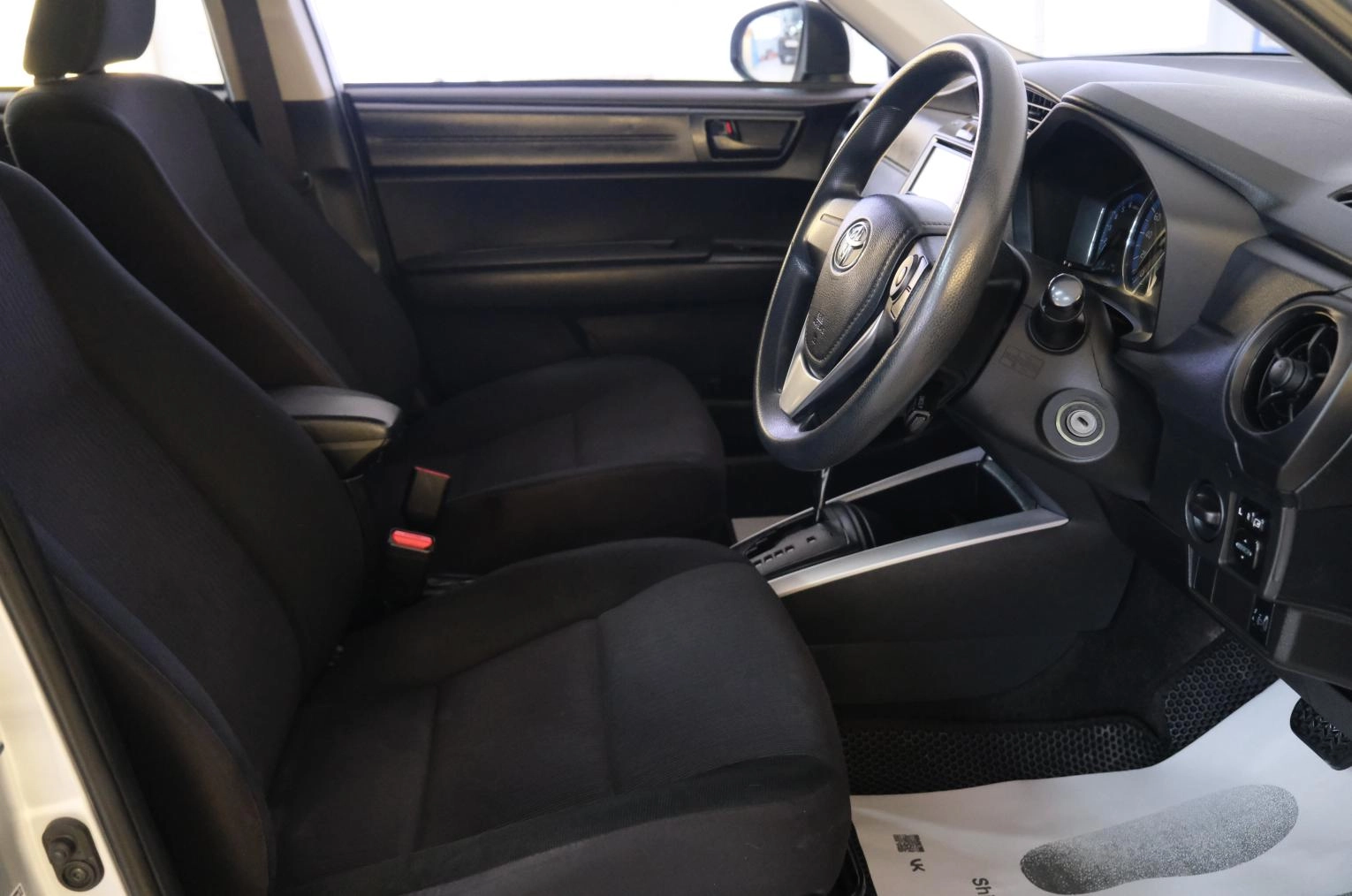 Toyota Corolla Fielder 7 из 21