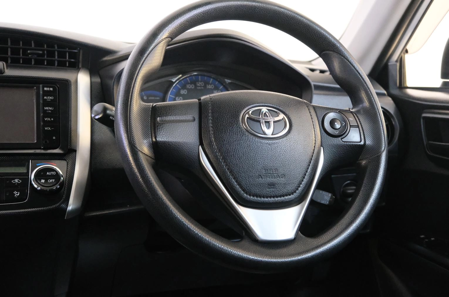 Toyota Corolla Fielder 12 из 21