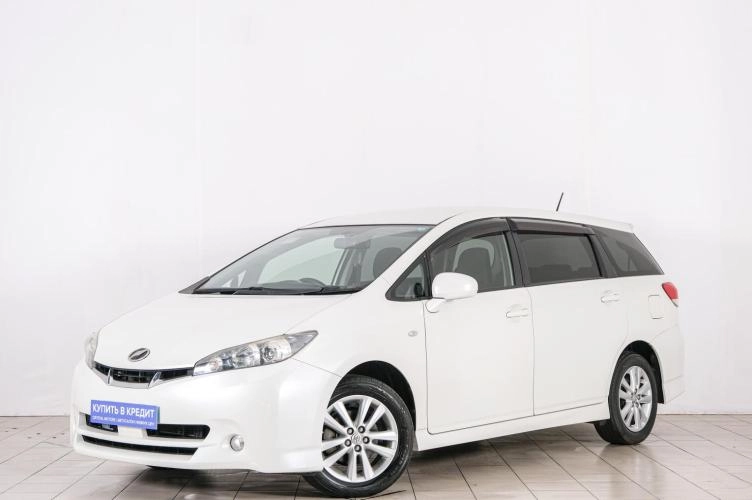 Toyota Wish 3 из 6