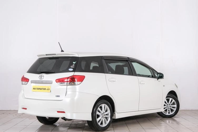 Toyota Wish 6 из 6