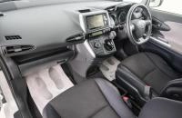 Toyota Wish 12 из 21
