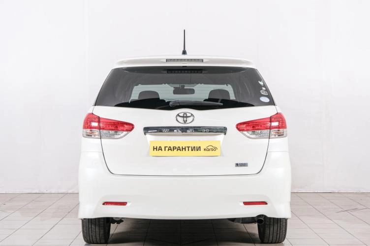 Toyota Wish 5 из 6