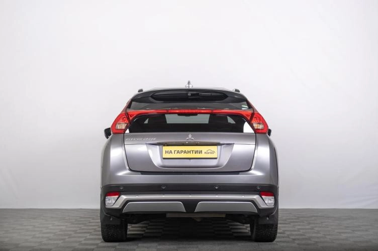 Mitsubishi Eclipse Cross 4 из 6