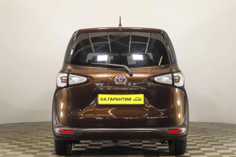 Toyota Sienta 5 из 6