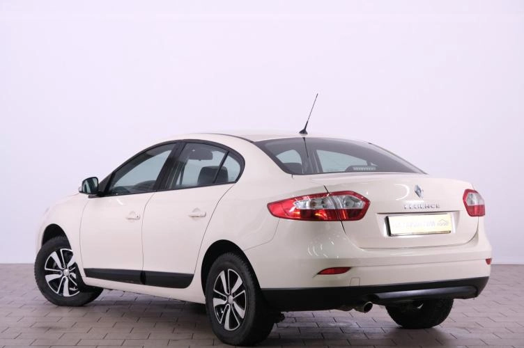 Renault Fluence 4 из 6