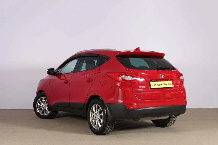 Hyundai ix35 4 из 6