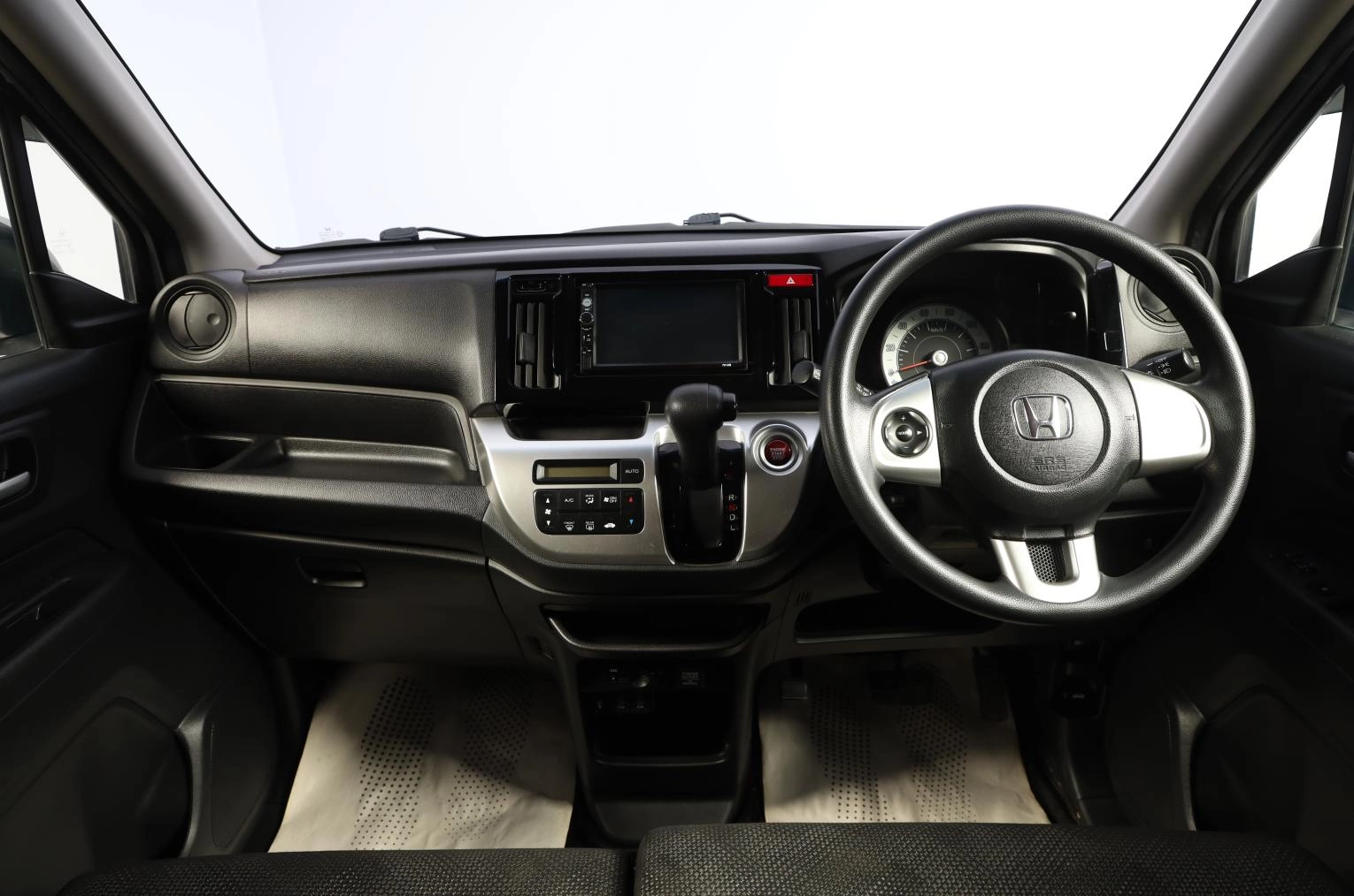 Honda N-WGN 10 из 16