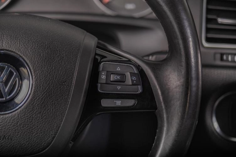 Volkswagen Touareg 14 из 19