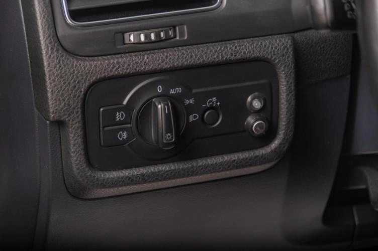 Volkswagen Touareg 12 из 19