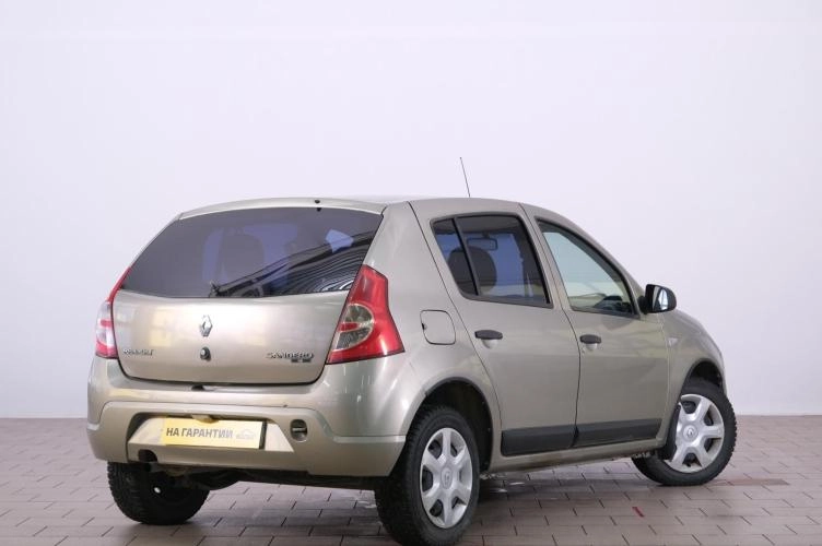 Renault Sandero 6 из 6