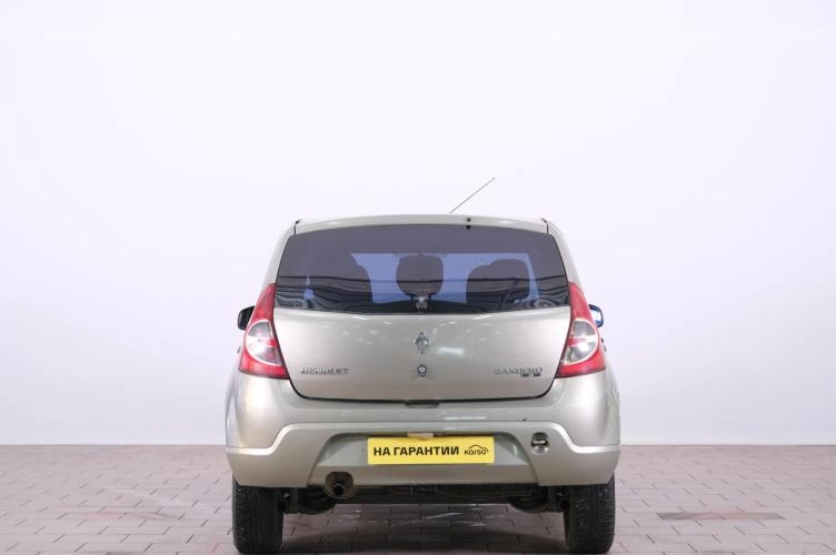 Renault Sandero 5 из 6