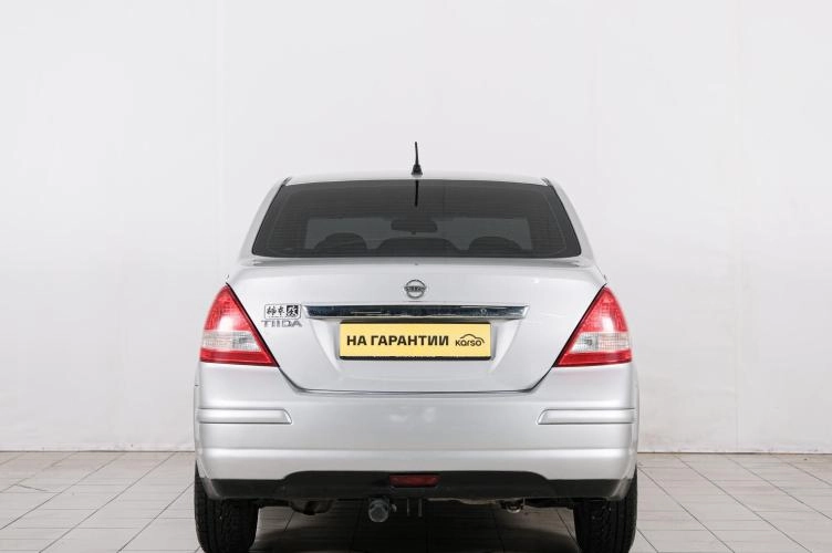 Nissan Tiida 5 из 6