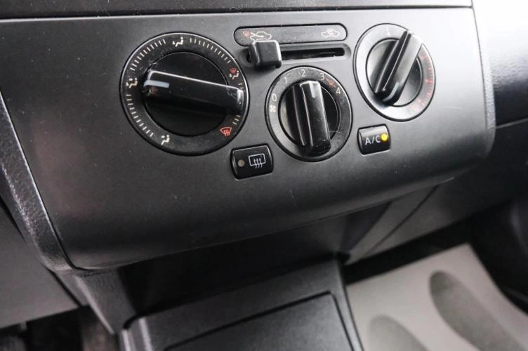 Nissan Tiida 17 из 22
