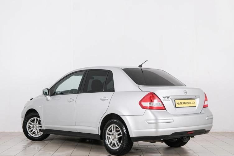Nissan Tiida 4 из 6