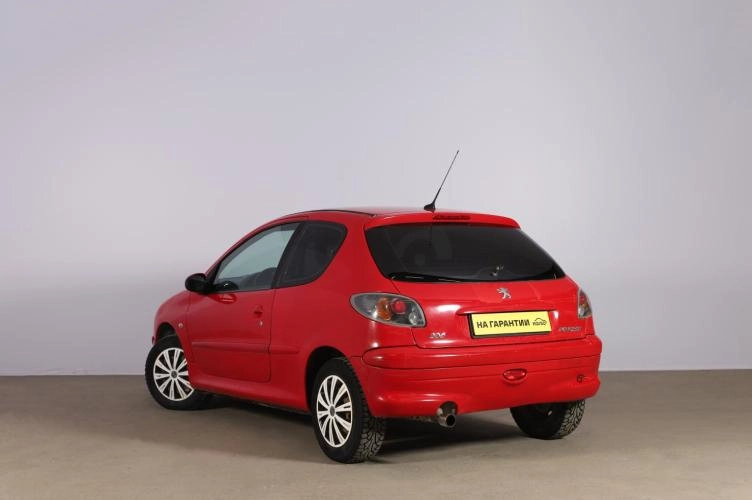 Peugeot 206 4 из 6