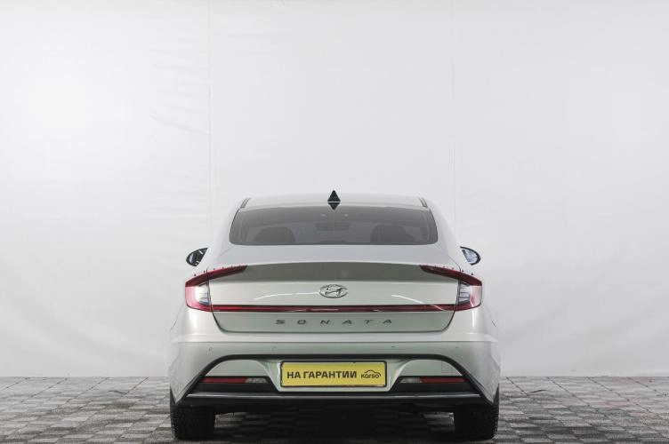 Hyundai Sonata 5 из 6