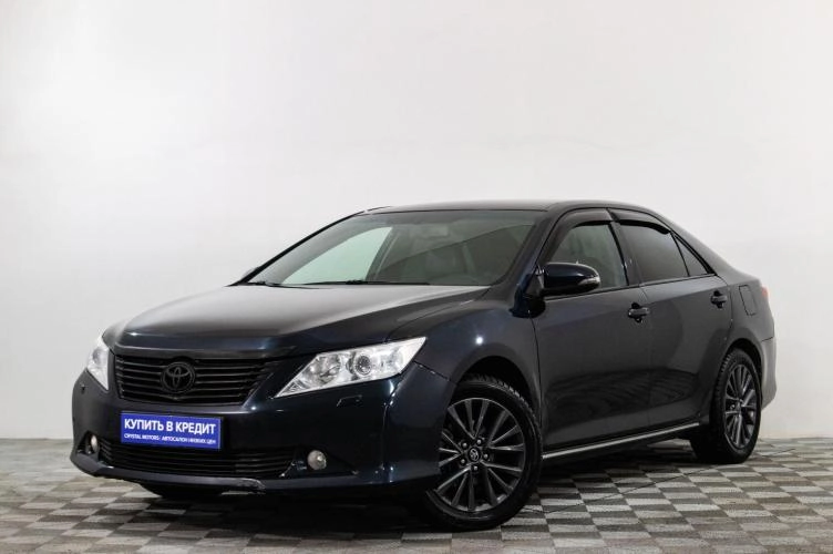 Toyota Camry 3 из 6