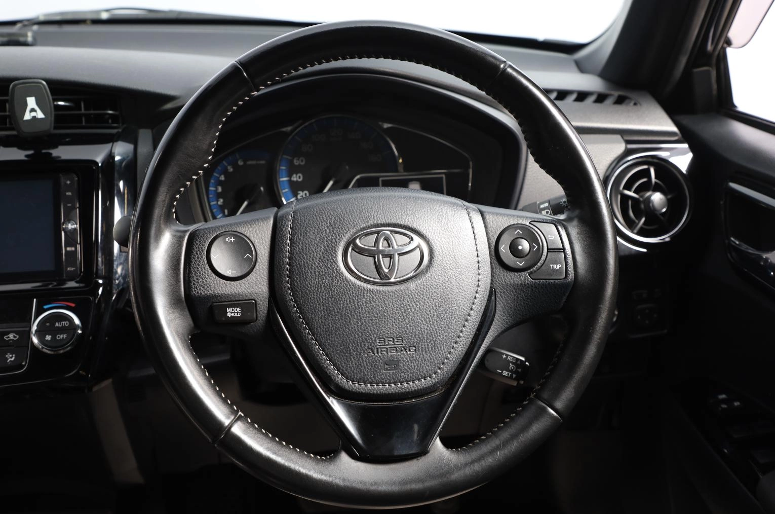 Toyota Corolla Fielder 12 из 18