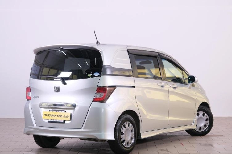 Honda Freed 6 из 6