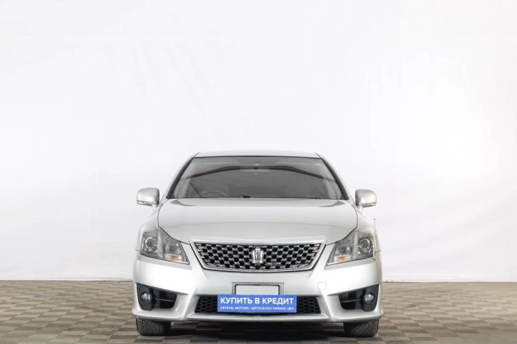 Toyota Crown 3 из 6