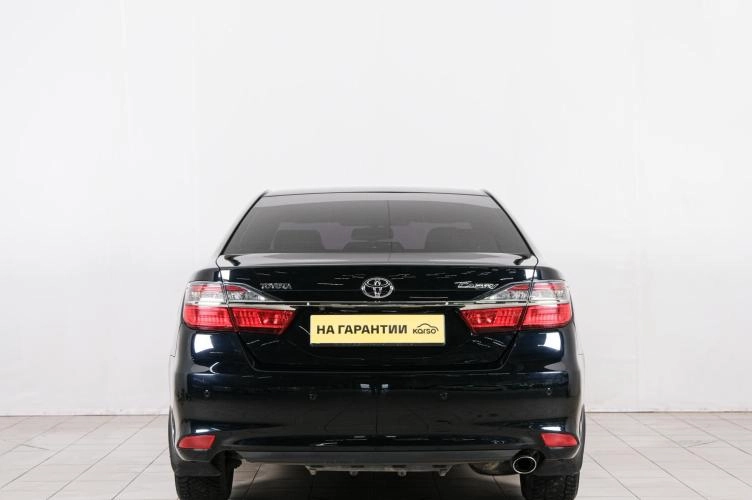 Toyota Camry 5 из 25
