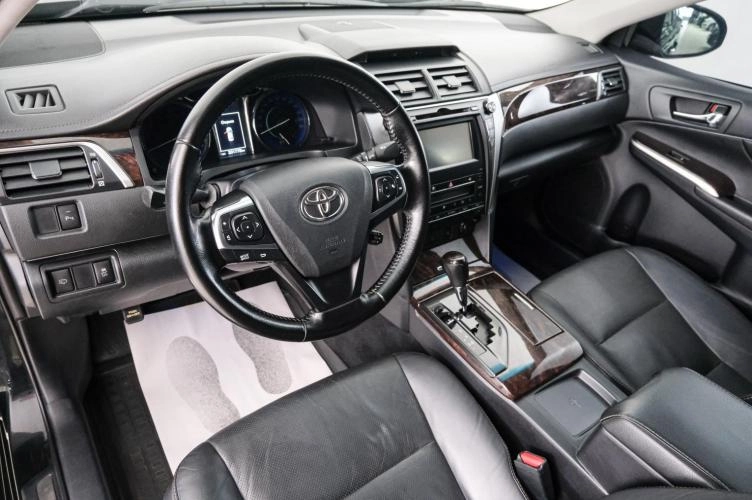Toyota Camry 8 из 25
