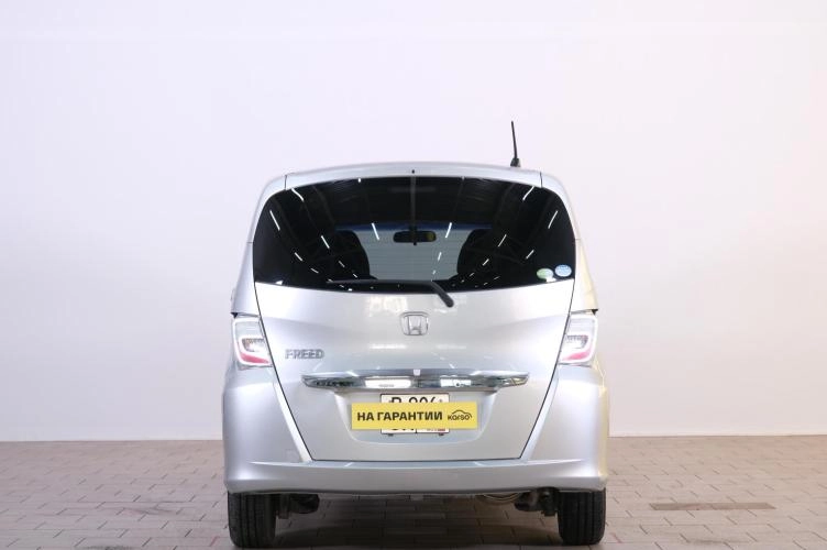 Honda Freed 5 из 6