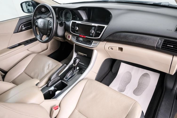 Honda Accord 12 из 25