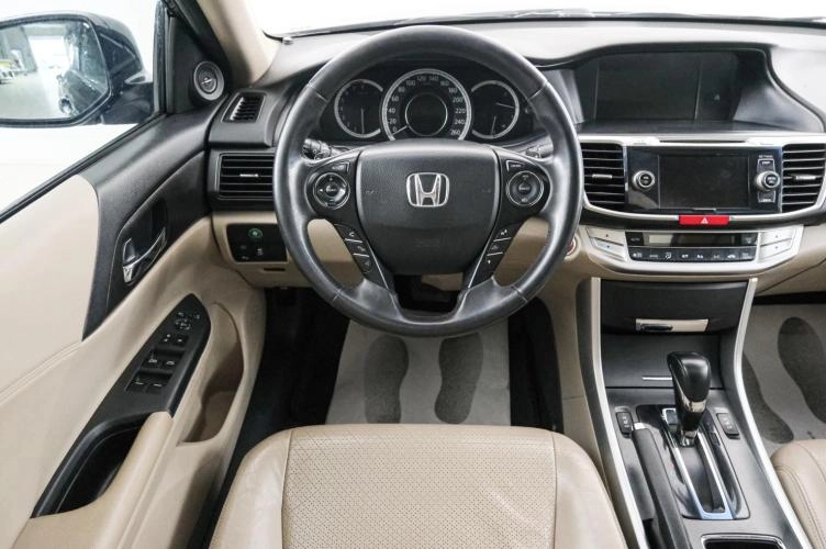 Honda Accord 14 из 25