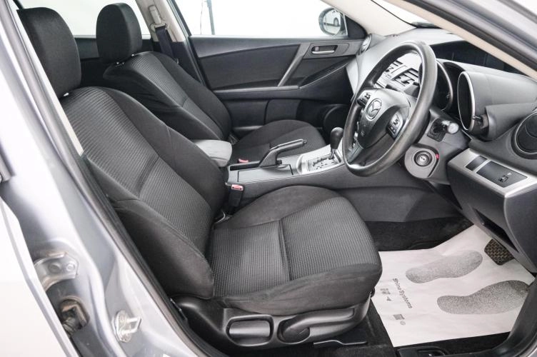 Mazda Axela 7 из 22
