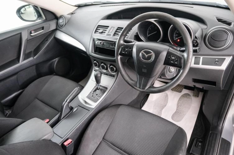 Mazda Axela 8 из 22