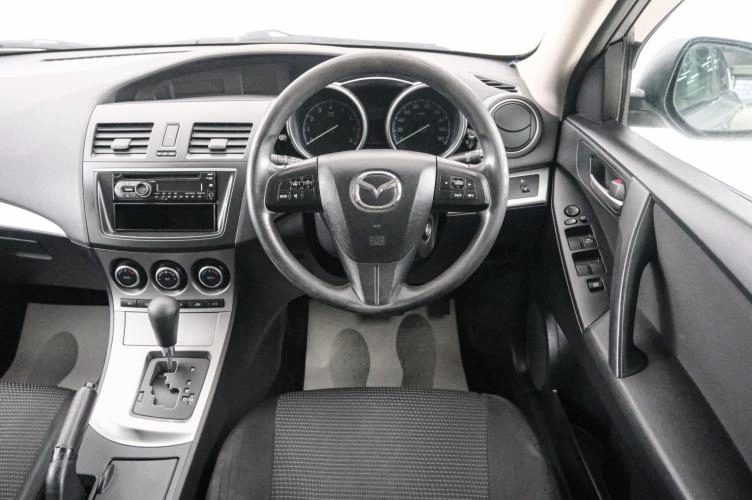 Mazda Axela 14 из 22