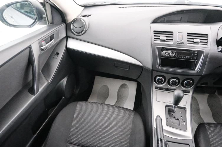 Mazda Axela 11 из 22