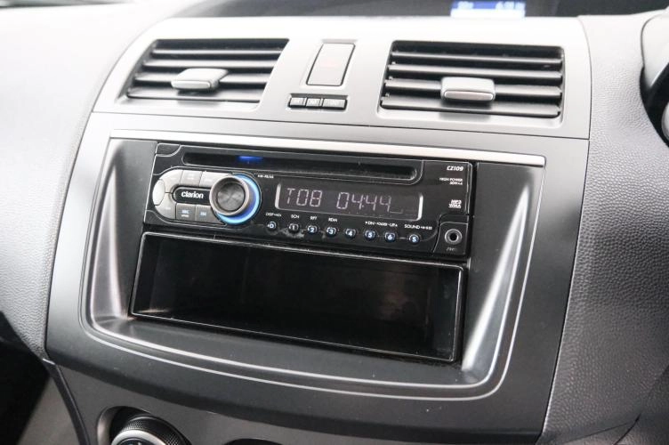 Mazda Axela 15 из 22