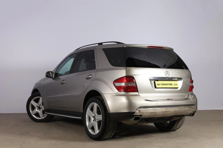 Mercedes-Benz M-класс 4 из 6