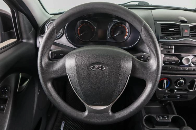 ВАЗ (LADA) Granta 15 из 21