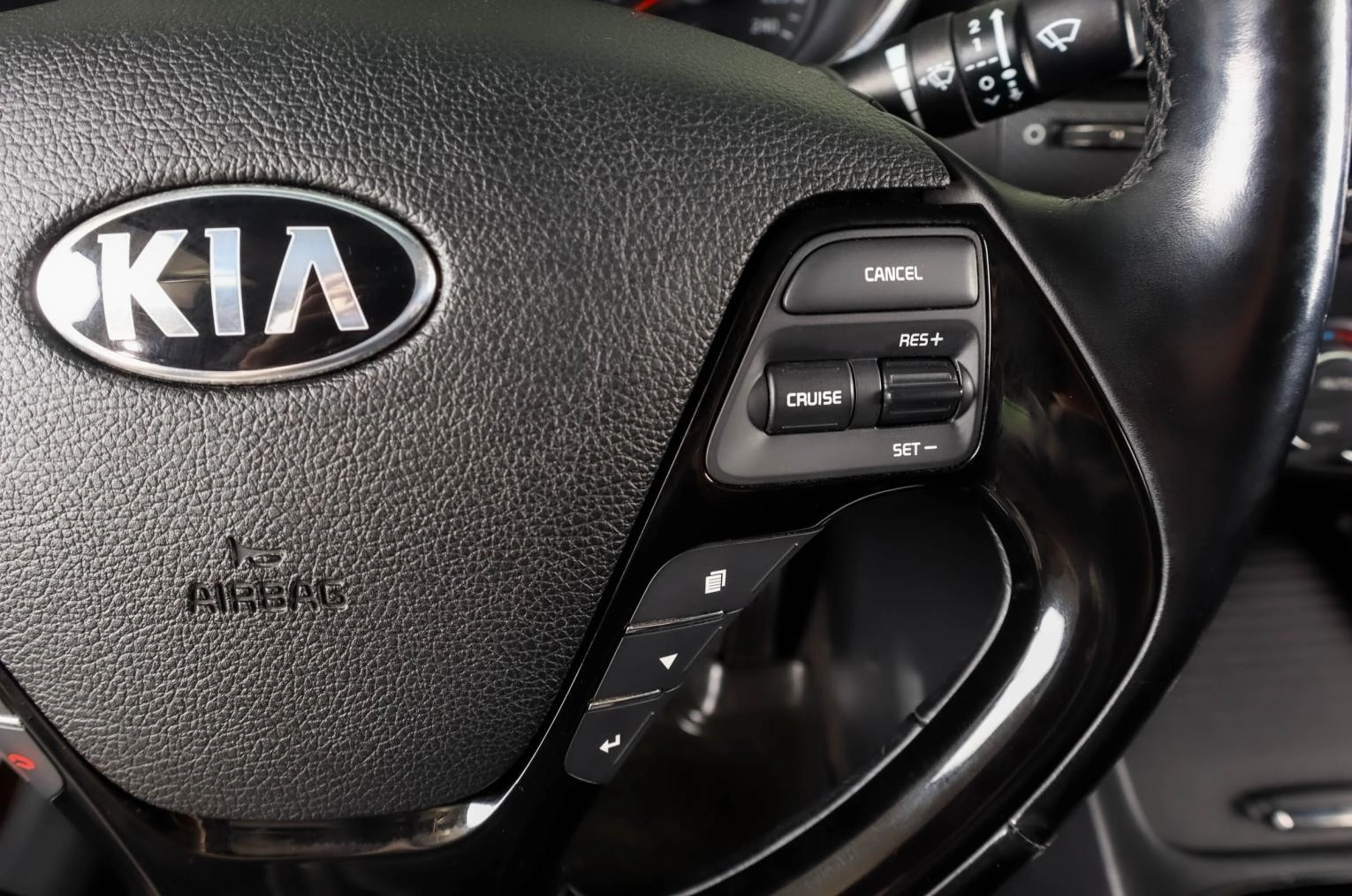 KIA Cerato 17 из 23