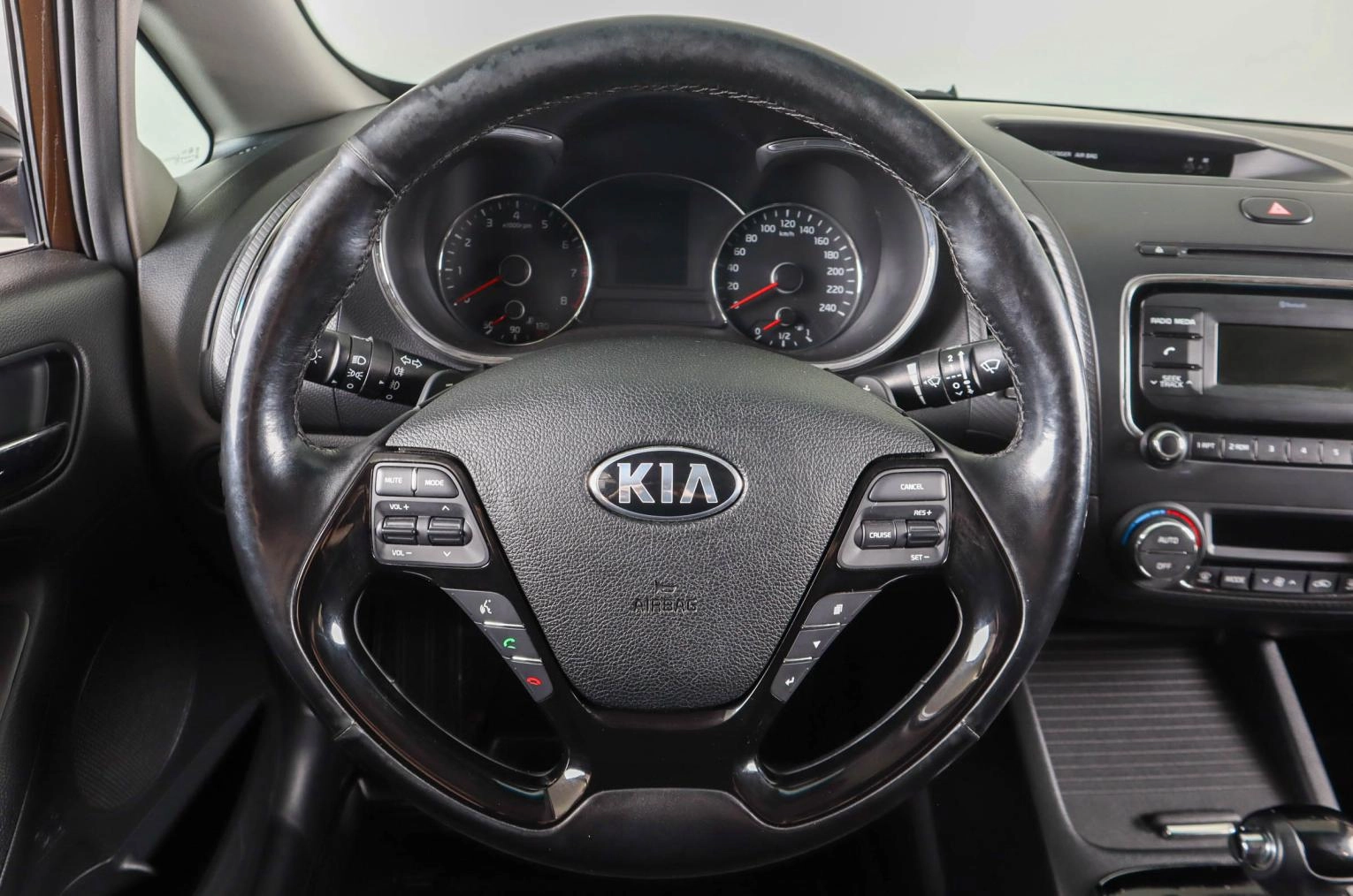KIA Cerato 15 из 23