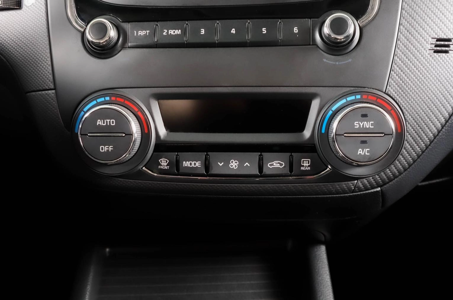 KIA Cerato 19 из 23
