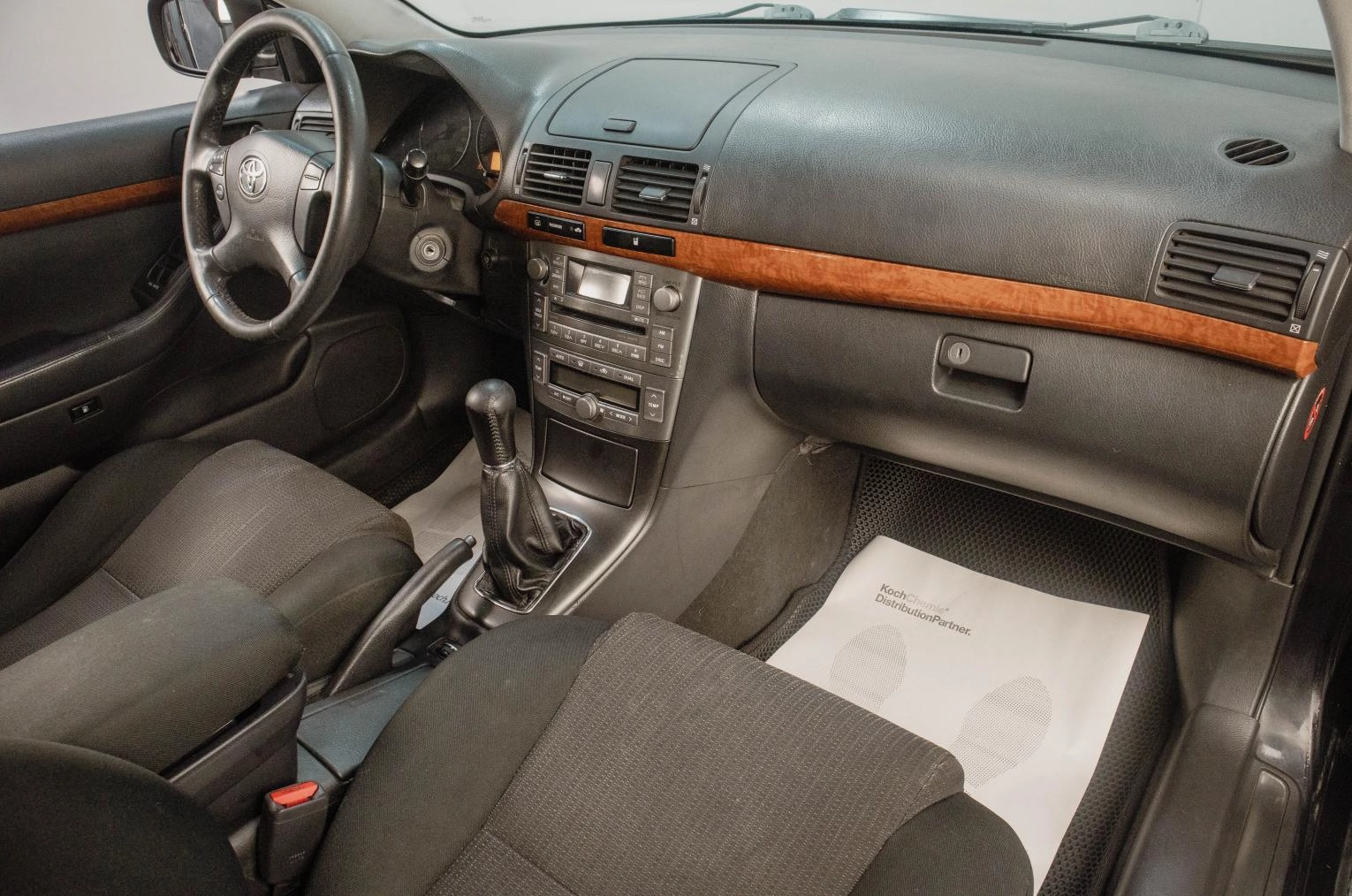 Toyota Avensis 14 из 16