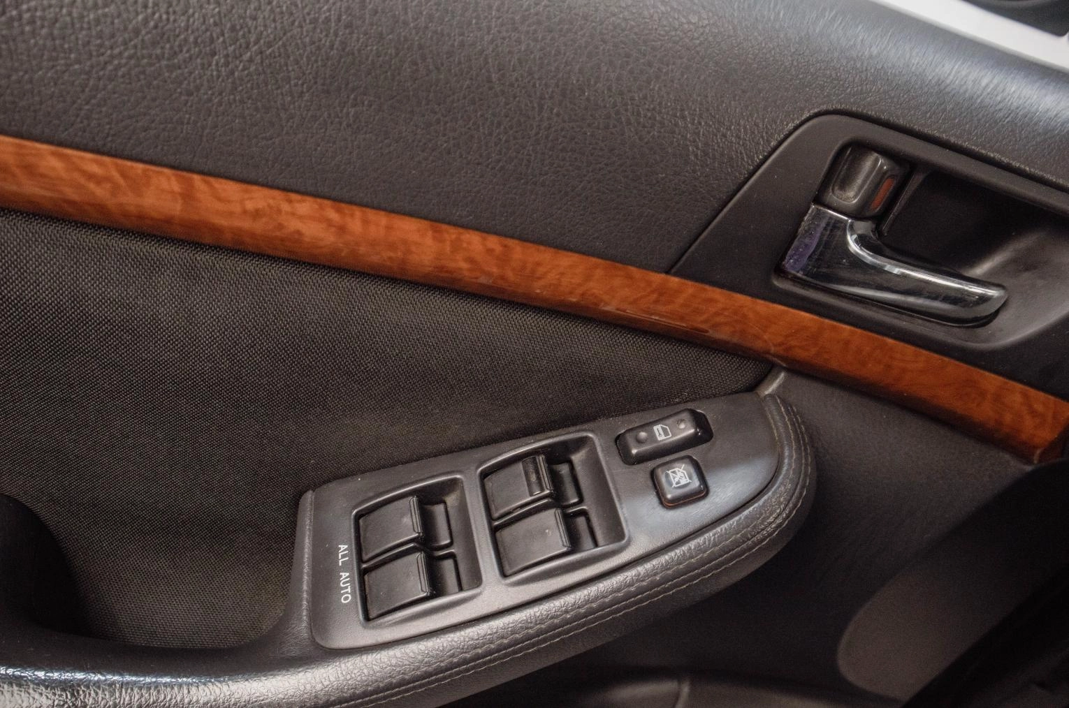 Toyota Avensis 8 из 16