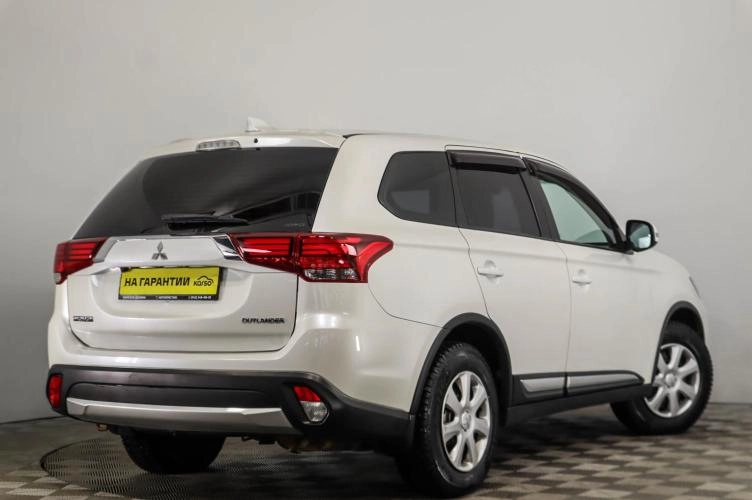 Mitsubishi Outlander 4 из 6