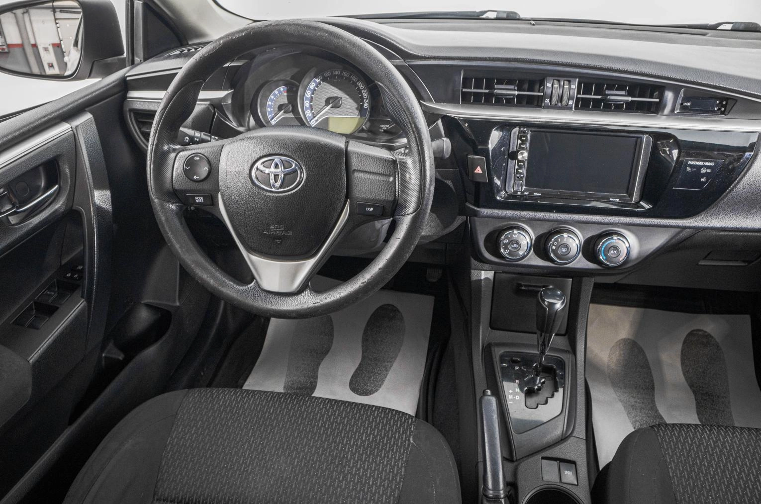 Toyota Corolla 14 из 23