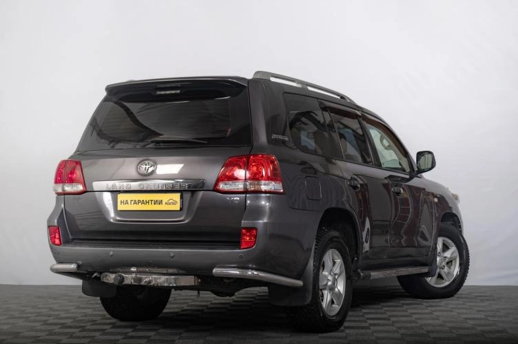 Toyota Land Cruiser 6 из 6