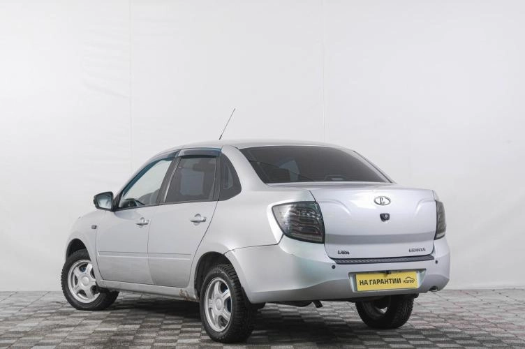 ВАЗ (LADA) Granta 4 из 6