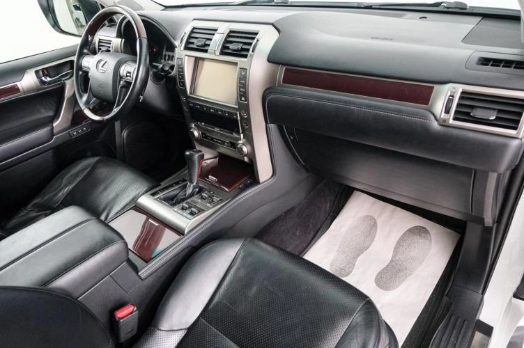 Lexus GX 12 из 28