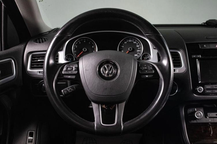 Volkswagen Touareg 12 из 19