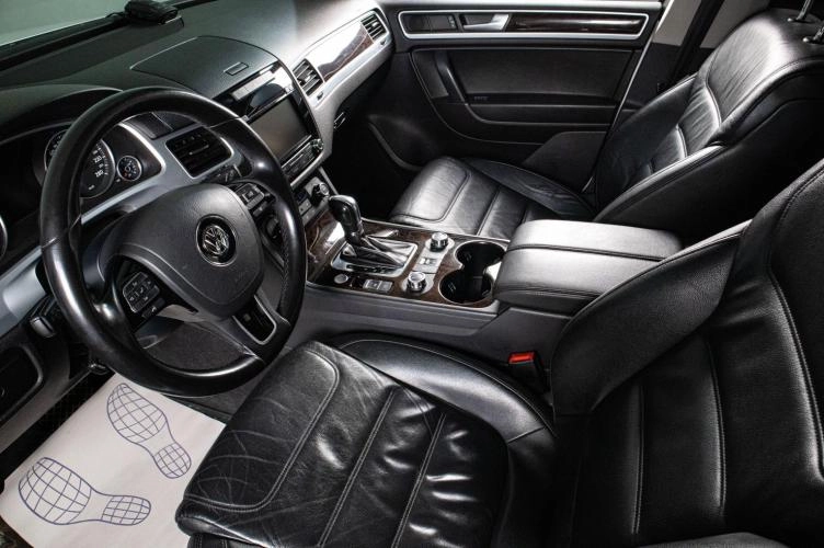 Volkswagen Touareg 10 из 19